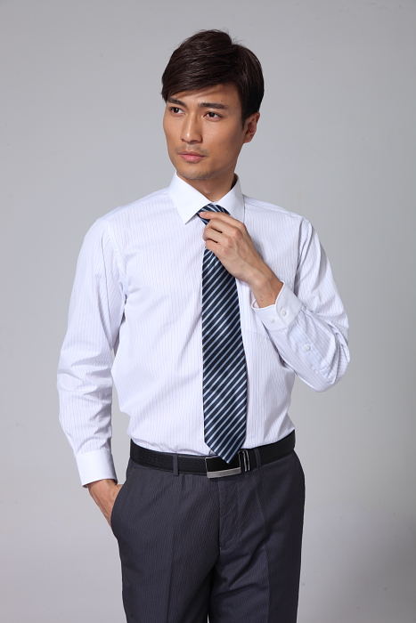 男士職業(yè)襯衫設(shè)計(jì)生產(chǎn)